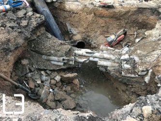Θεσσαλονίκη: Εσπασε κεντρικός αγωγός του νερού στην Νεάπολη (ΦΩΤΟ&ΒΙΝΤΕΟ)