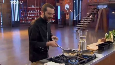 MasterChef: Απόλαυση στην κουζίνα ο Λεωνίδας Κουτσόπουλος (ΒΙΝΤΕΟ)