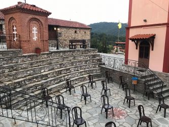 Κορονοϊός: Παρατείνονται τα περιοριστικά μέτρα στις εκκλησίες