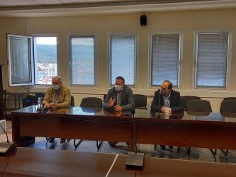 Πέλλα: Ξεκίνησε η σύσκεψη για τα κρούσματα στην κονσερβοποιία
