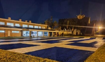 Νότια Αφρική: Γιγάντια ελληνική σημαία 1.600 τ.μ. από τους Ελληνες της περιοχής