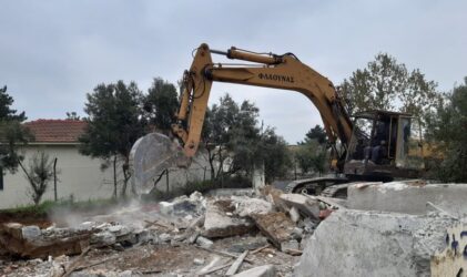 Κατεδαφίστηκε αυθαίρετο κτίσμα στα Διαβατά (ΦΩΤΟ)