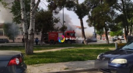 Θεσσαλονίκη: Λεωφορείο πήρε φωτιά στον Άγιο Αθανάσιο