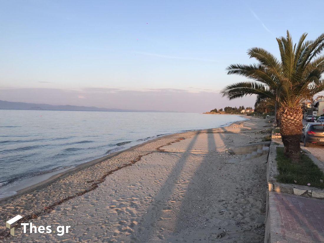 Πολύχρονο παραλία Χαλκιδική χερσόνησος Κασσάνδρας πρώτο πόδι καλοκαίρι διακοπές