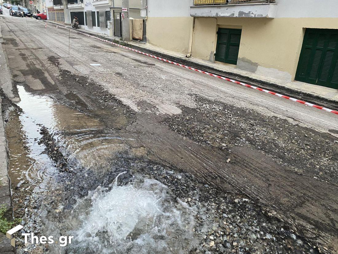 έσπασε αγωγός στη Νεάπολη Θεσσαλονίκης