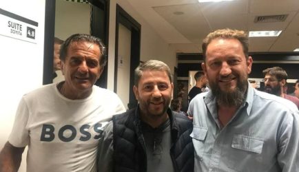 Ο Νίκος Ανδρουλάκης παρακολούθησε τον αγώνα ΠΑΟΚ-Αϊντραχτ στην Τούμπα
