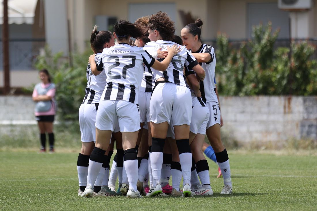 ΠΑΟΚ γυναικεία ομάδα ποδοσφαίρου πανηγύρια Νέοι Επιβάτες νταμπλ
