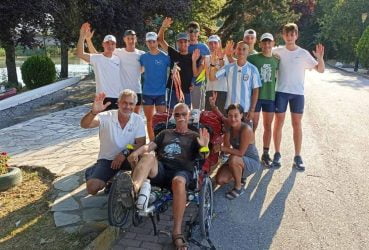 Ο κωπηλάτης που ποδηλατεί μέσω καύσωνα 9.300 χιλιόμετρα χωρίς καπέλο! (ΦΩΤΟ)